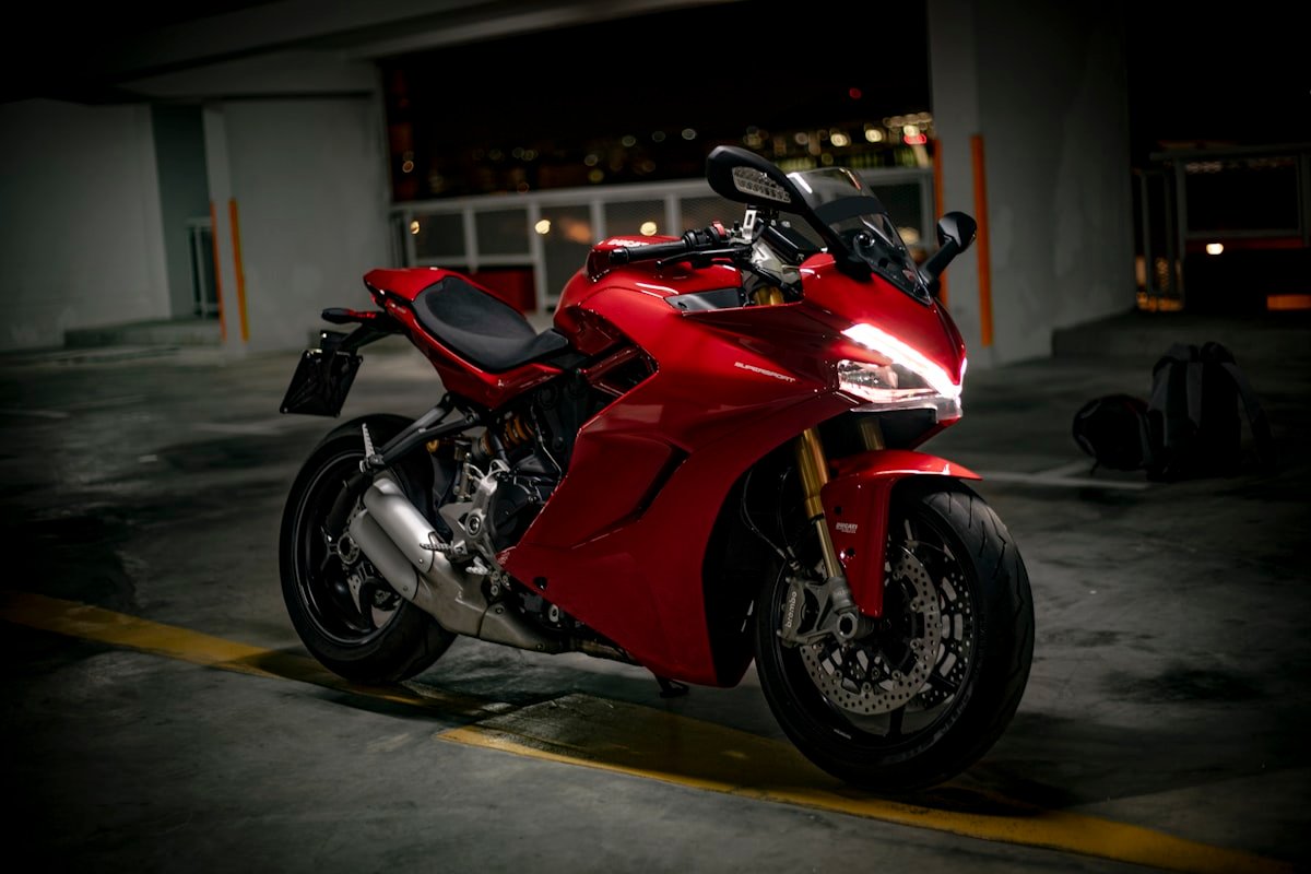 Ducati Panigale V4 SP2: The Crimson Faith and the Brutal Beauty of Engineering